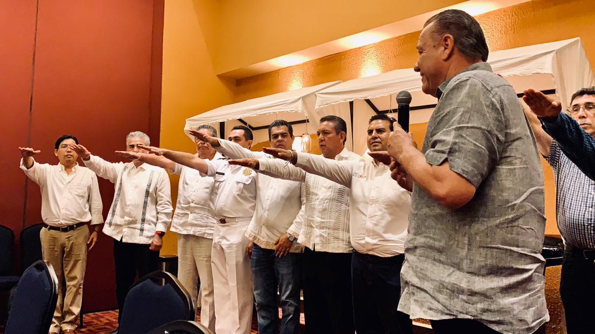 pedrocastelan's tweet photo. Hoy el Secretario @erescalona11 instauró en compañía de nuestro Presidente @jorgexsa el Comité de Conectividad de #IxtapaZihuatanejo en el que seguiremos trabajando para que esté paraíso esté mas y mejor conectado!!! @VisitIZ @licgallegos @dssdufoo @mar_senties @CharlieCatalan https://t.co/Zs8vrgVUhP