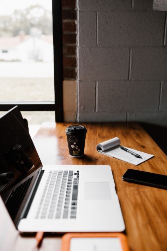LTUresearchers's tweet photo. NEW at RED Alert: 3 PhD life hacks for the remote researcher (by @CarolineJM26)
https://t.co/PtK8chRCUg #phdchat #remotePhD #academiclife https://t.co/KGOievpQUl