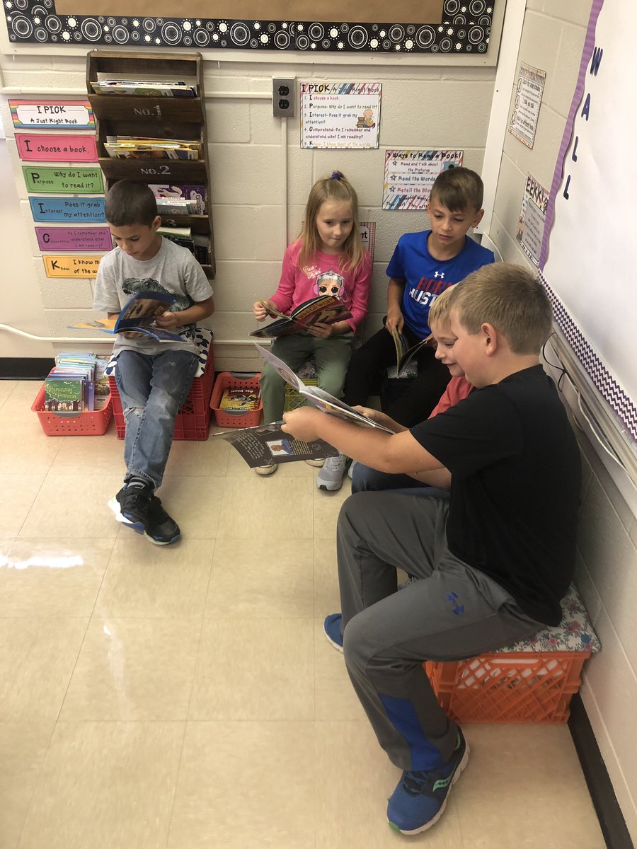 misshitchens's tweet photo. Today we used our #booknook to practice #readtosomeone. 

Elbow to elbow, 
knee to knee. 
I’ll read to you 
and you’ll read to me. 
Elbow to elbow, 
knee to knee. 
Book in the middle 
so we both can see!

#EEK #grade2 #grade3 @MillerSchoolSK https://t.co/TpEGMdgwL9