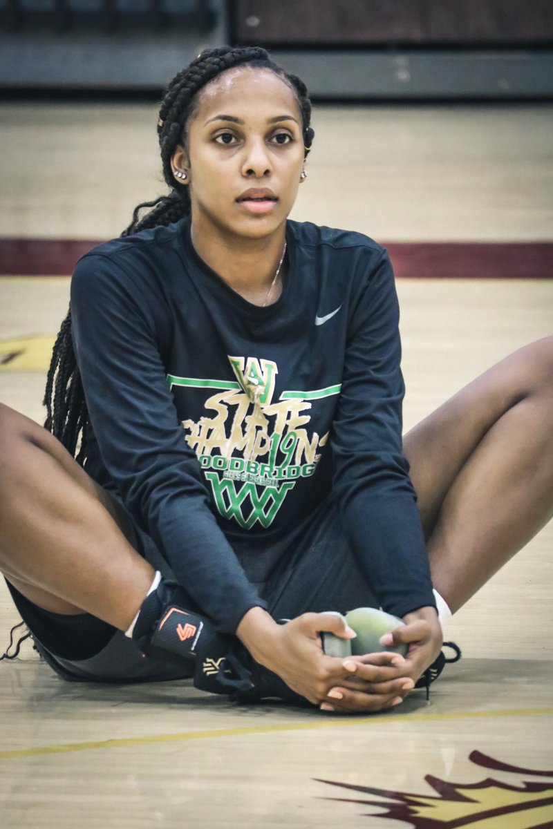 BMacLadyHoops's tweet image. Starting the week off with a very competitive open gym! Way to work today ladies! 💪🏽🏀
#bmacladyhoops #opengym #fallschedule #bmhsfamily #maciswhereitsat #collegecoaches #underarmour #workhard