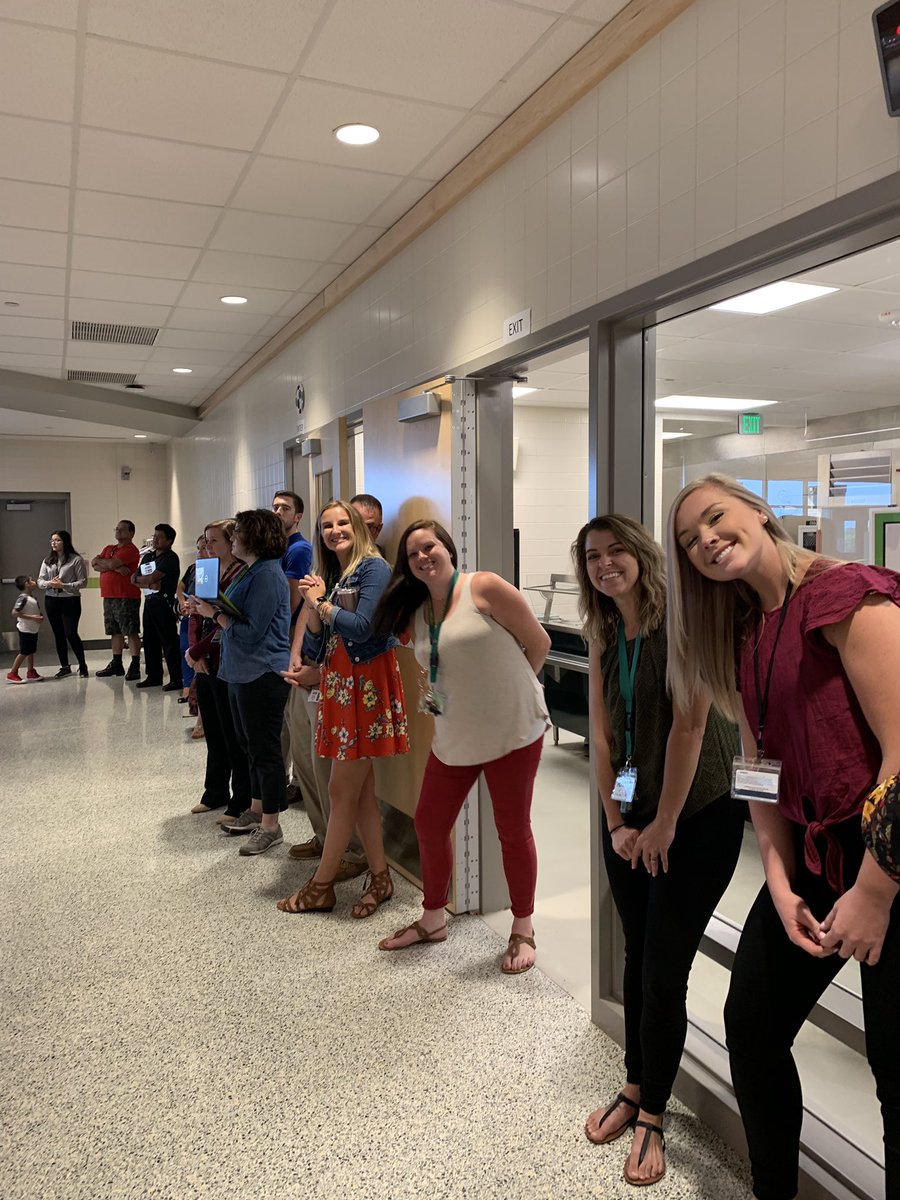 Keyser_BRES's tweet photo. Thanks for coming to Back to School Night! The 3rd grade team loved meeting everyone! #Bres @BRESblazers https://t.co/22g52rvIg1