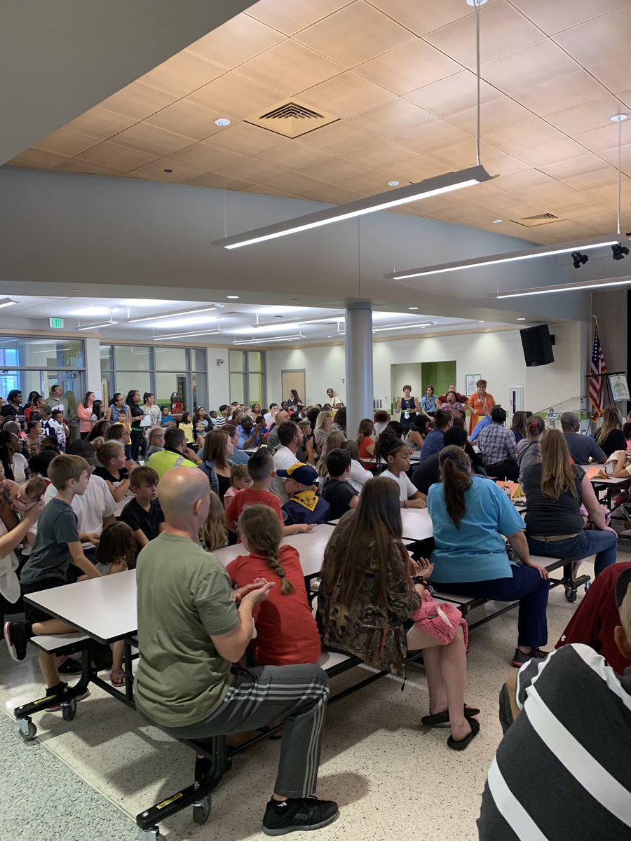 Keyser_BRES's tweet photo. Thanks for coming to Back to School Night! The 3rd grade team loved meeting everyone! #Bres @BRESblazers https://t.co/22g52rvIg1