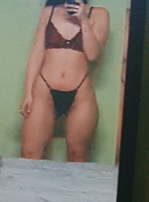 Espejito, espejito.. Quien es la m&aacute;s potra? 🔥🔥🔥😈 #FelizLunes #hotgirl #rt https://t.co/Dc15McM425<a href="/tag/felizlunes"class="tags">#FelizLunes</a><a href="/tag/rt"class="tags"><span>#rt</span></a><a href="/tag/hotgirl"class="tags"><span>#hotgirl</span></a>