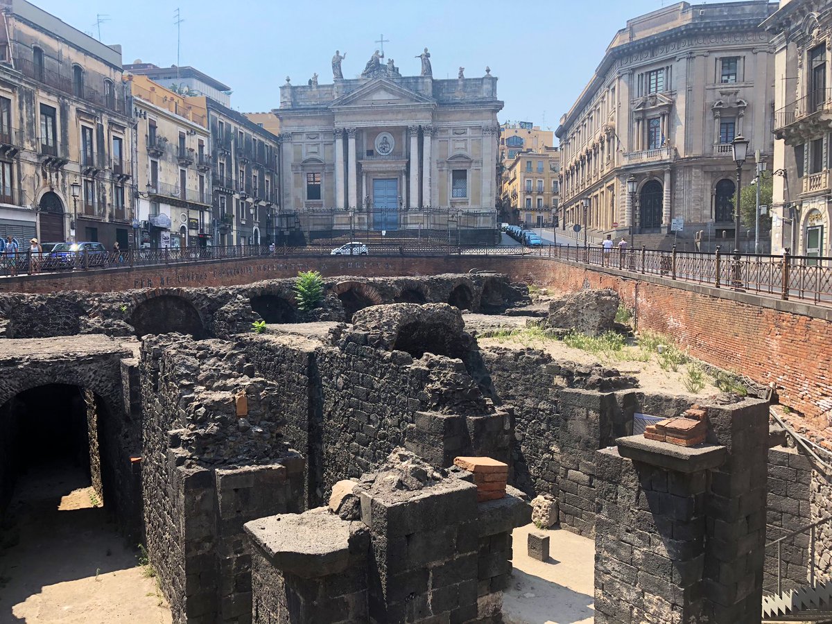 sofiamarie00's tweet photo. Catania, Italy 🇮🇹 https://t.co/IlFn8YTnv8