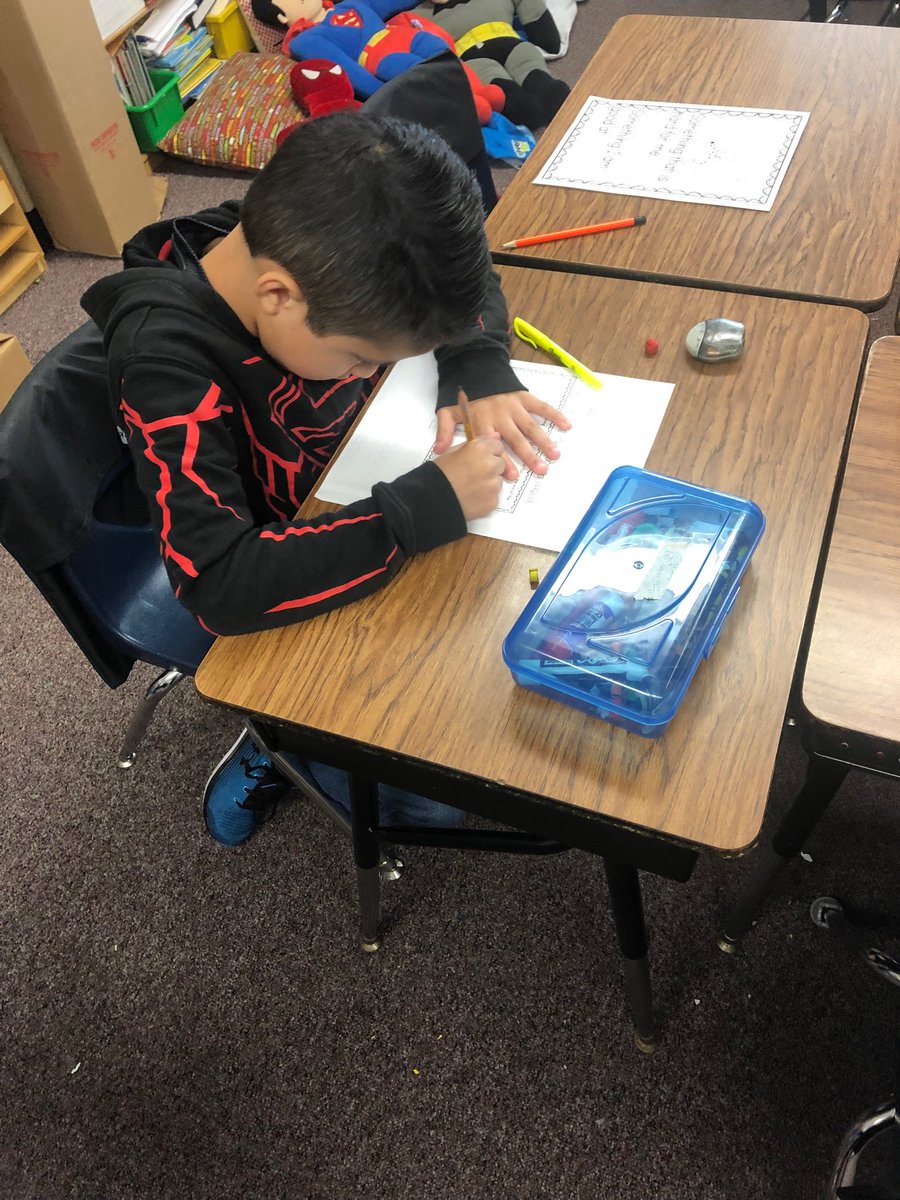 LLong0721's tweet photo. Some of our sweet 2nd graders learning about how our thoughts impact our actions. Attitude is everything! #Lawrencetomorrows https://t.co/GjdzeGeR0t