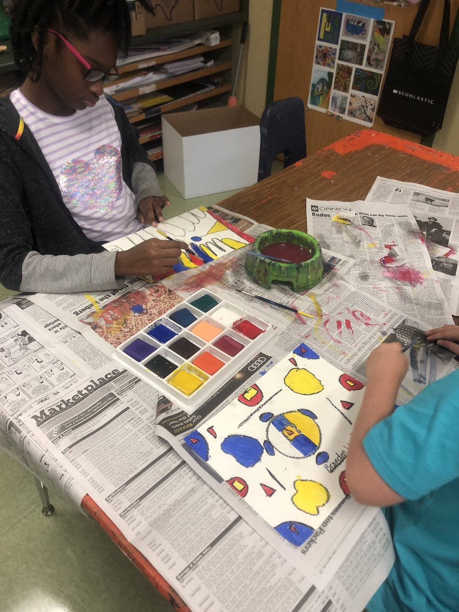 Natalie19730000's tweet photo. Fourth grade inspired by Alexander Calder #comalfinearts #artmatters #stzesart https://t.co/N5TwIbjNJE
