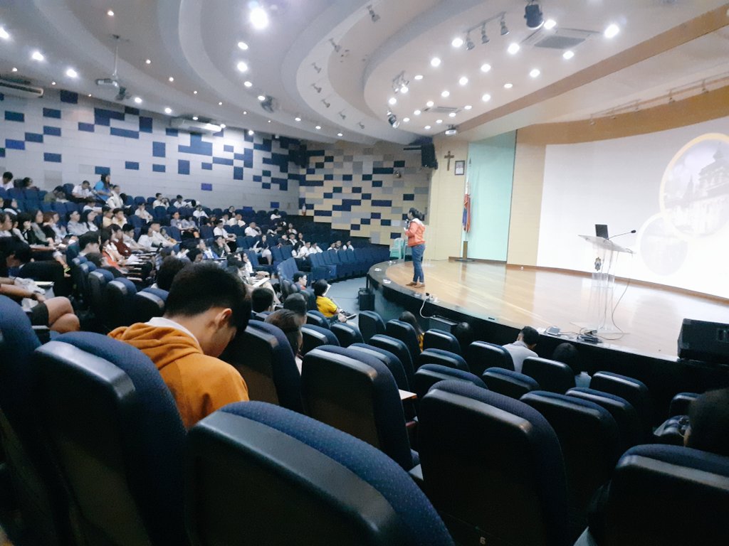 USTMED_TERPS's tweet photo. Now happening: UST Simbahayan All Student Leaders' Community Development Forum at the Benavides (Junior High School) Auditorium with our Internal Vice President Tristan Unay #OneTwoTerps https://t.co/m8dg2Dfdp2