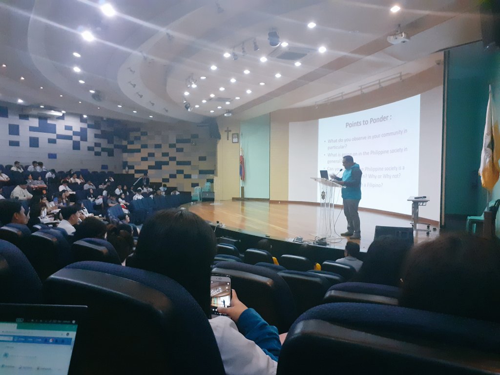 USTMED_TERPS's tweet photo. Now happening: UST Simbahayan All Student Leaders' Community Development Forum at the Benavides (Junior High School) Auditorium with our Internal Vice President Tristan Unay #OneTwoTerps https://t.co/m8dg2Dfdp2