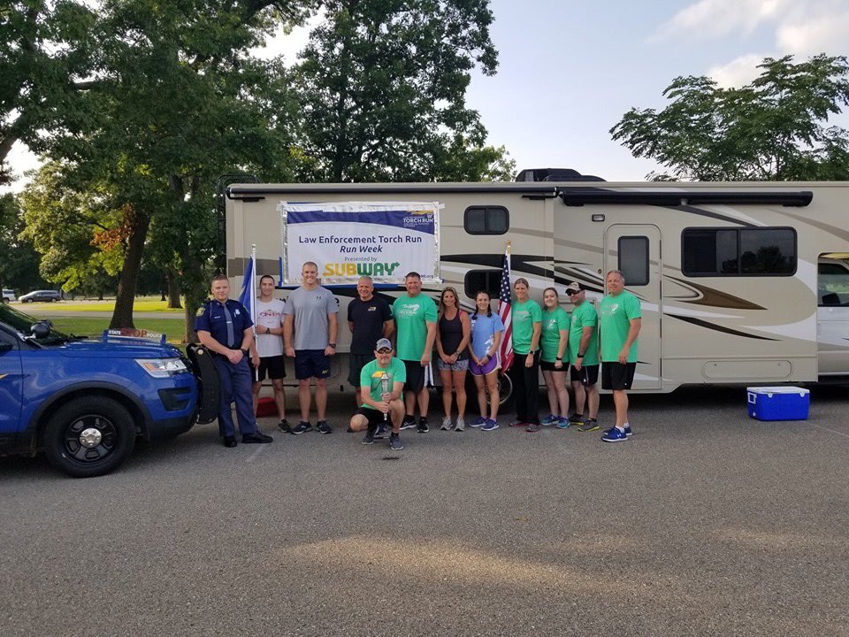 RobertLeduc12's tweet photo. Macomb Correctional Facilities LETR Volunteers with the Southeast dreAm teAm for Run #5 in Brighton @MichiganDOC @MichStatePolice @LETRforSO @MSPFirstDist @MRFSgambati @karensolgot1 @mcoreports @hollyk_kramer @ChrisGautz https://t.co/b2fenMNHd1