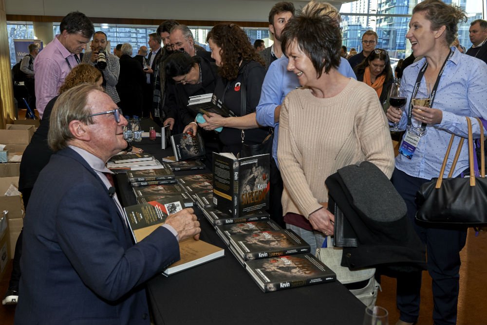 ProcurementAust's tweet photo. Our Keynote speaker for the Futureproofing Procurement conference, @Kevin_Sheedy from @essendonfc spoke about how to be resilient as well as leaving people better than you found them.
#mentallystrong #resilience #kindness #booksigning #essendon #paconference2019 https://t.co/qlsHPoFeNk