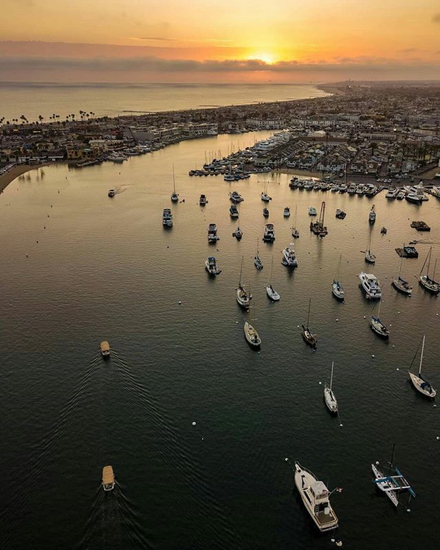 newportbeachcom's tweet photo. Thank you @makamogophotos for using our hashtag and being  committed to the.  @newportbeachcommunity  Golden Hour ⛵️
.
.
.
.
.
#newportbeach #ocwanderlust #foxla #abc7eyewitness #nbcla #cbsla #ktla #visitcalifornia #visittheoc #california #orangecounty #losangelesgrammers #i… https://t.co/P5JDljDh0n