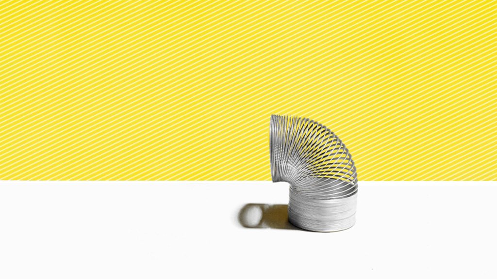 pivotwindow's tweet photo. What do you do when waterfall principles sneak back into agile workflows? For a start, refocus conversations on outcomes, not reports https://t.co/p4d0tlLz4t via @HarvardBiz #agilefall #agile #lean #leadwell https://t.co/BF4GiY9wf8