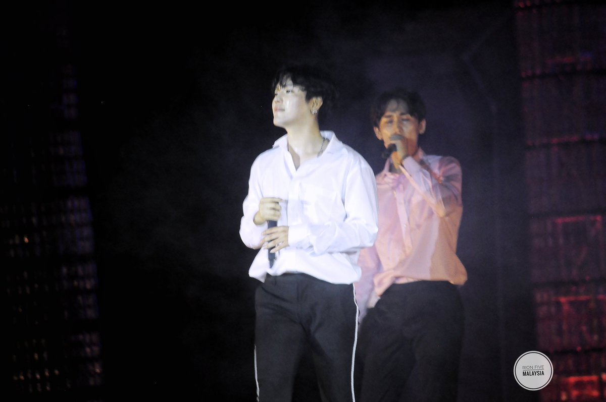 RionFiveMY's tweet photo. [20190907] SIPA FESTIVAL, Indonesia. #rionfive #리온파이브 #jungwon #youngjik #yousung #minsung https://t.co/ZsvsVWVvmO