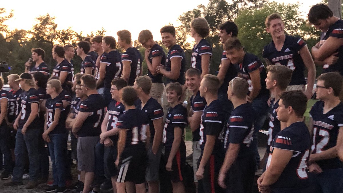 DJ_DarinJohnson's tweet photo. Senior year came quick. Gotta soak it up, cuz we only have two kids and they arrived at the same time. #(t)winning #PHSHoCo https://t.co/75kn7EXo7U