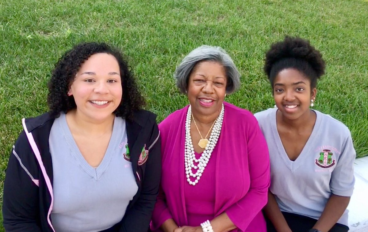 We had a great time at Undergraduate Roundup in Lawrence over the weekend! Pictured is us with our marvelous regional director 💗💚