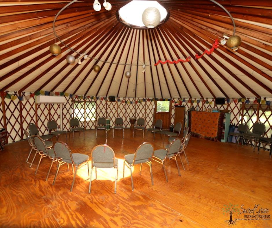 sacredgrnc's tweet photo. 🙂Sacred Grove Retreat Center offers facilities and amenities for retreats and special events, as well as several lodging options for personal and group getaway experiences.

For more details Call us at: 704-299-5124

#sacredgroveretreatnc #Retreat #health #event #northcarolina https://t.co/P3ZNvbhkqn