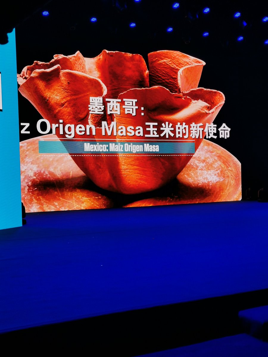 EmbaMexChn's tweet image. México presenta cinco ejes temáticos en Beijing Design Week: Diseño más allá de la Identidad, Vida más allá del Teijido Urbano, Diseño más allá de la Tradición, Cultura más allá de las fronteras y Herramientas más allá del Diseño. #BJDW #designbeyondborders #CDMX