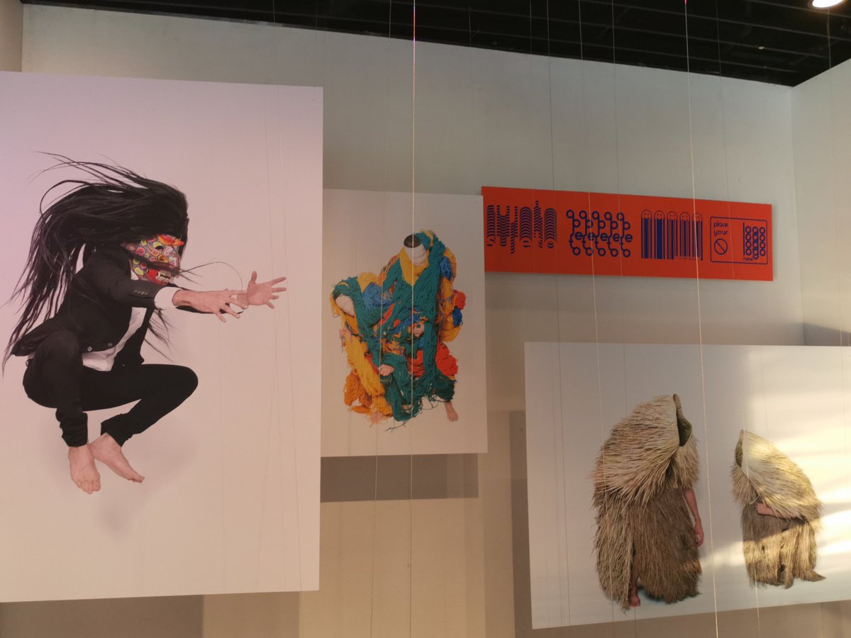 EmbaMexChn's tweet image. México presenta cinco ejes temáticos en Beijing Design Week: Diseño más allá de la Identidad, Vida más allá del Teijido Urbano, Diseño más allá de la Tradición, Cultura más allá de las fronteras y Herramientas más allá del Diseño. #BJDW #designbeyondborders #CDMX