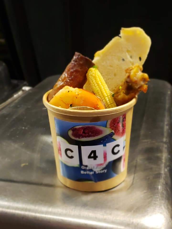 LMMCleveland's tweet photo. Such a great time at #TasteoftheBrowns tonight. LMM's culinary team including #ChoppingforChange students prepared mini clam bakes! We love giving back as a @CleFoodBank redistribution center. As community partners of the Food Bank & @Browns we were honored to participate. #LMM50 https://t.co/rTljL5Y5xt