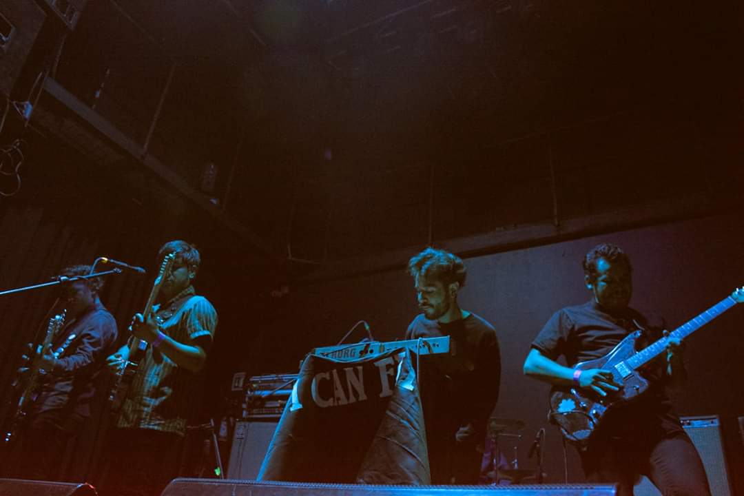 La noche del sábado pasado estuvo llena de energía y buena vibra junto a <a href="/sovietsoviet/">sovietsoviet</a>. Agradecemos a @XibalbaMX Producciones y al <a href="/ForoIndierocks/">Foro Indie Rocks!</a>  por hacer esto posible.

¡Muchas gracias a todos por su apoyo!

Fotos por: <a href="/bereriveraof/">Bere Rivera</a>  @RicardoDeshabitado