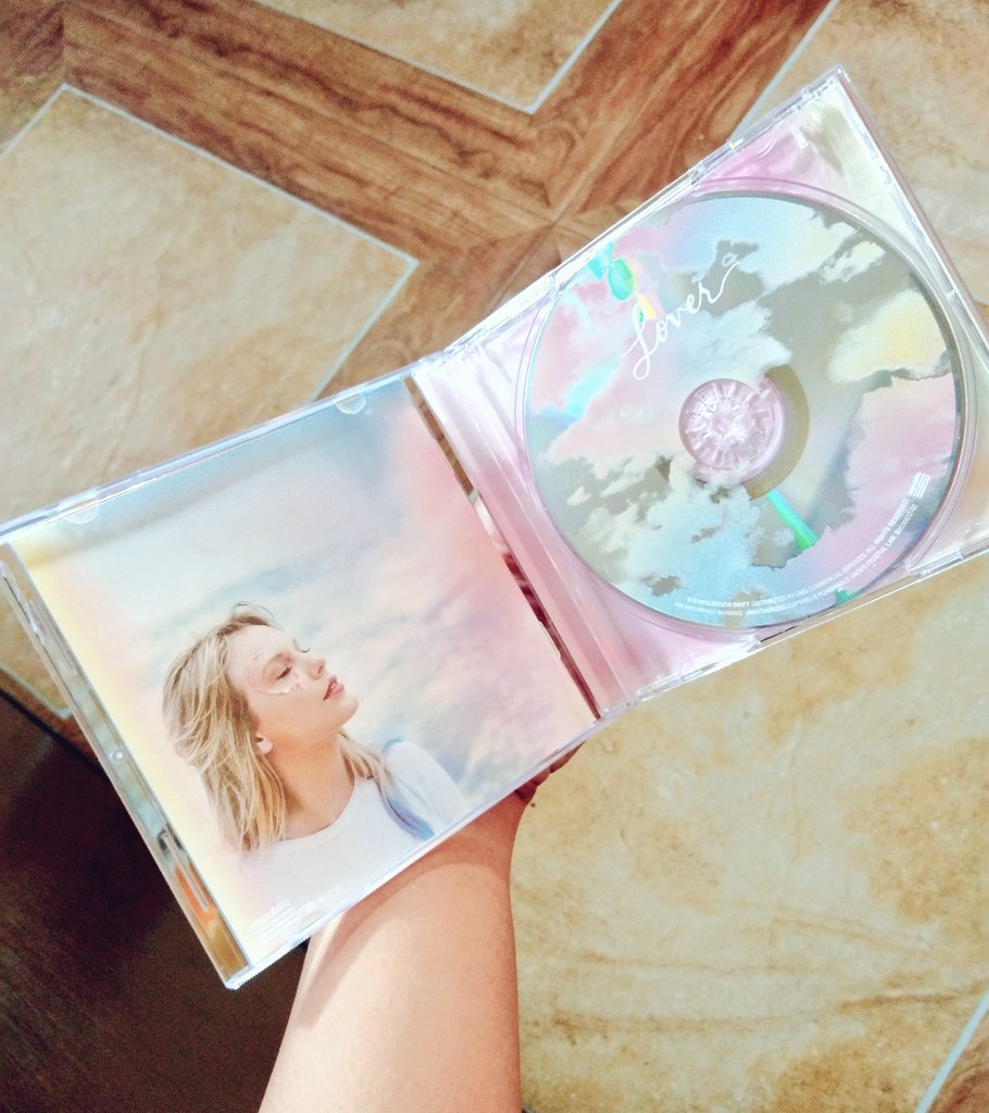 naysiieel's tweet photo. gotcha my #Lover Finally ๐ @taylorswift13 #4OutOf7 #LondonBoy #Lover #IForgotThatYouExisted #Me #Afterglow #TheMan #TheArcher #PaperRings #CruelSummer #DeathByAThousandCuts #SoonYoullGetBetter #ItsNiceToHaveAFriend #Daylight #FalseGod #CorneliaTreet #IThinkHeKnows #YNTCD #MATHP https://t.co/7C7fsH71Uz