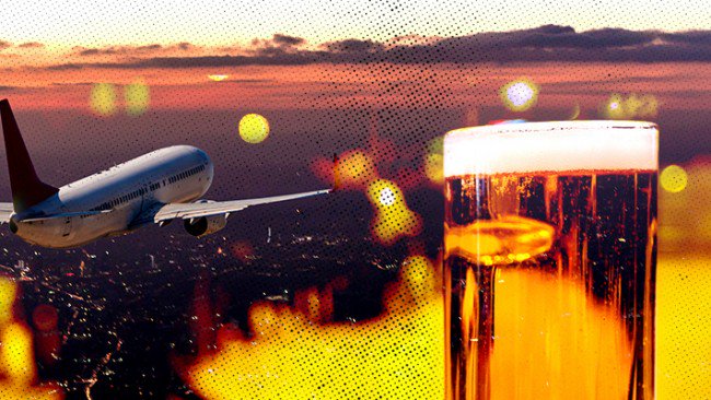 UPROXX's tweet photo. 🍺✈️ @GooseIsland at @fly2ohare
🍺✈️ @sweetwaterbrew at @ATLairport
🍺✈️ @fourpeaksbrew at @PHXSkyHarbor
&amp; more

Where to grab a beer in America’s busiest airports https://t.co/PYH9Z8NvgG https://t.co/deNeBEqYLQ