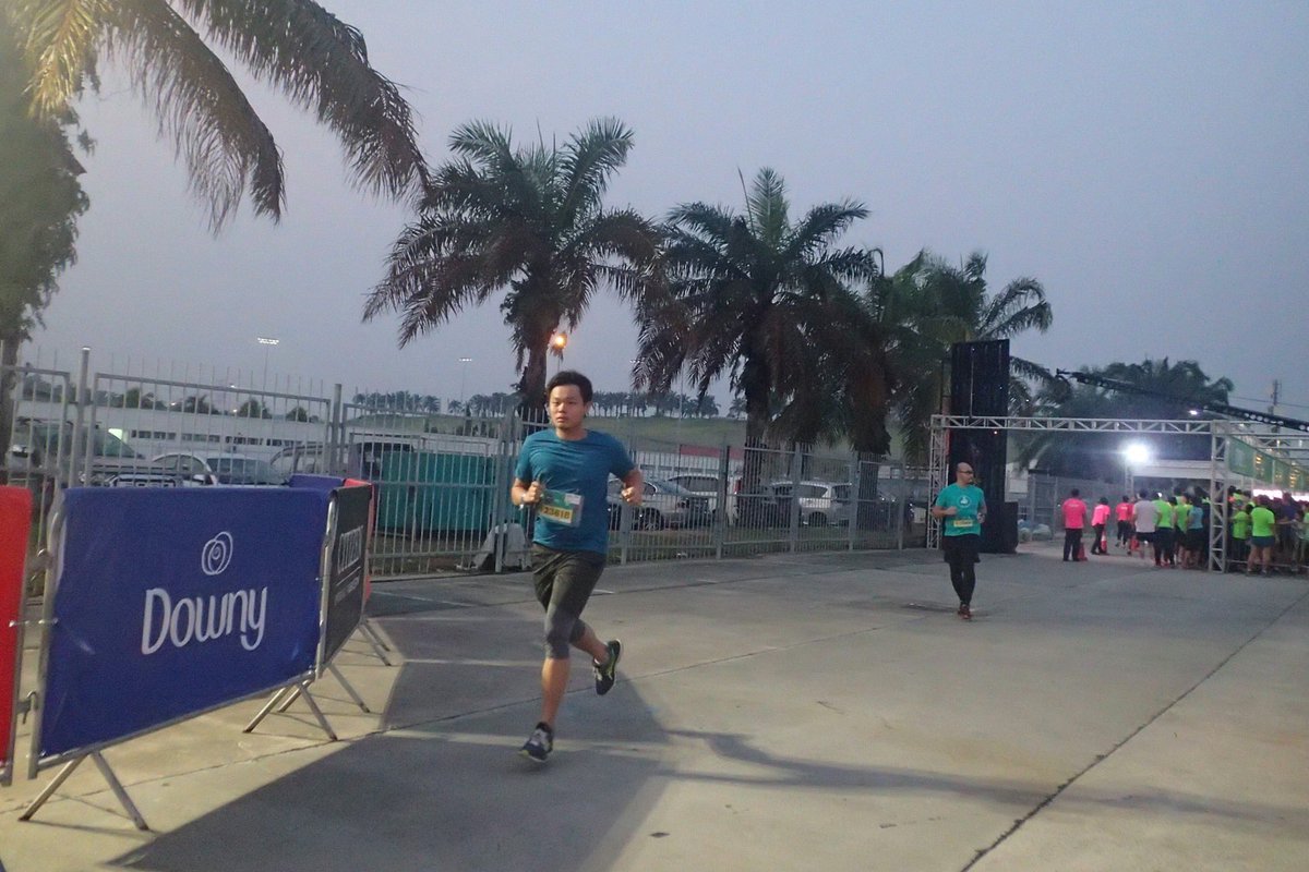 wanmahazir's tweet photo. Air mana air.. 🤣 #asicsrelay2019 #asicsrelaymy https://t.co/LHICvJq3eN