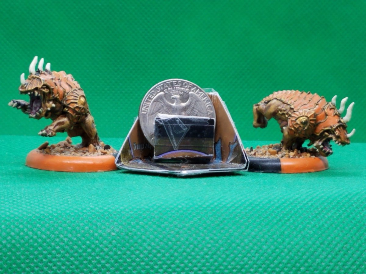 empryme's tweet photo. For this late night #miniaturemonday , I move onto more #warbeasts of the #Skorne. Here, the #repitlehounds. They are fairly beefy for their size and nasty in larger numbers. Fun fact: these things are as close as the Skorne get to pets.
#p3painters #HORDES #brushforhire https://t.co/1PfnNvzbes