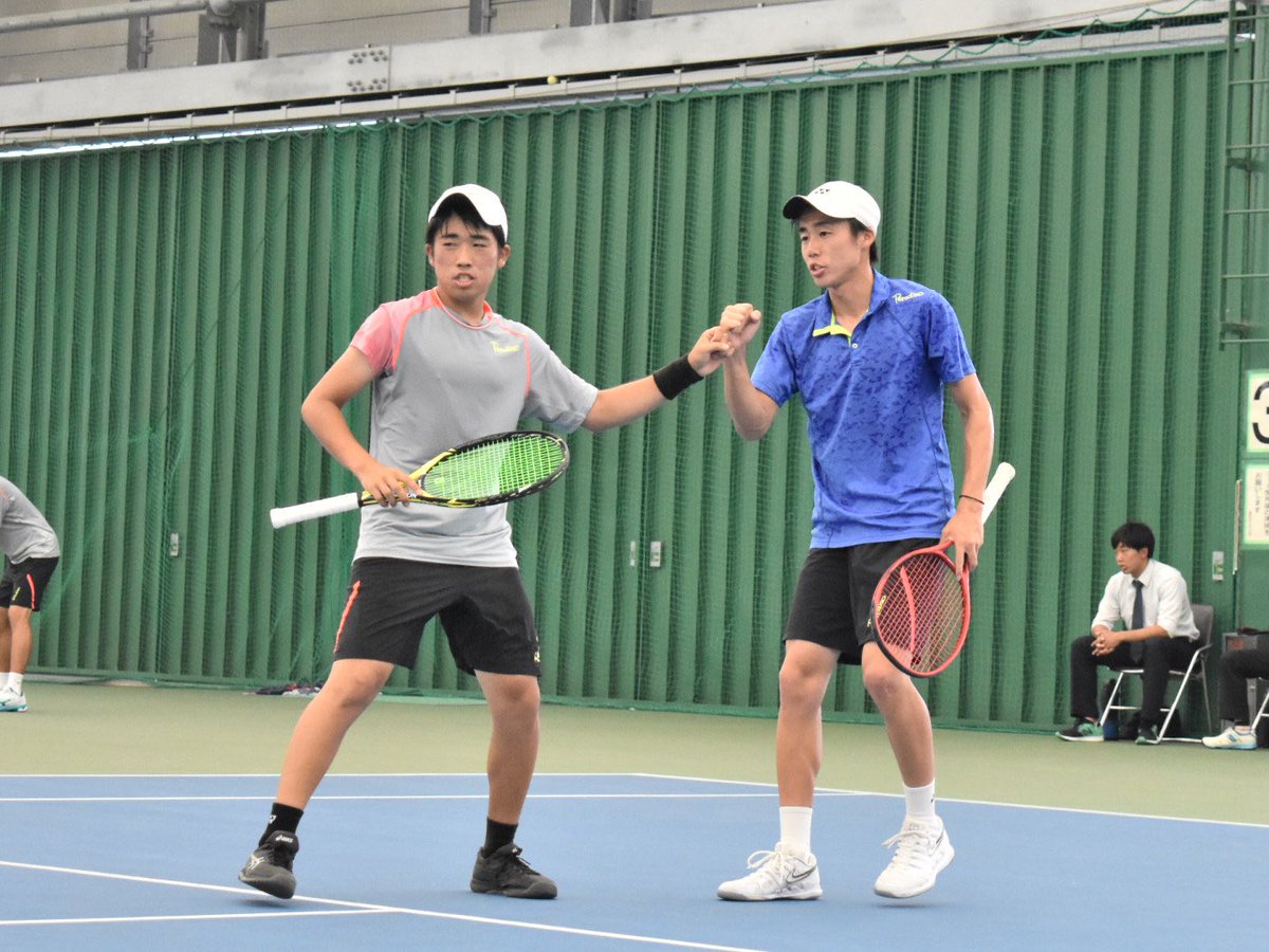 ট ইট র 東海学生テニス連盟 1部リーグ試合風景 東海学園大学 福田光 2年 左 小野宗一郎 2年 右 内田愉一 3年 左 古川滉士 4年 右 ট ইট র 東海学生テニス連盟 1部リーグ試合風景 東海学園大学 福田光 2年 左 小野宗一郎 2年 右 内田愉一 3年 左 古川滉士 4年 右