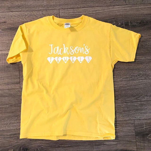 JennySeley's tweet photo. How fabulous are these shirts made by the one and only @omgandmoreshirts ?! I seriously canβt wait to see a classroom full of them!βοΈππ #jacksonjewels #tshirt #proudteacher #rcsdchampions #shinebright #classshirts https://t.co/cjxRVJyApp https://t.co/1AdFzSm45k