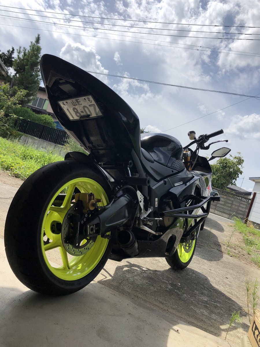 114Roomymichael's tweet photo. 一旦バイクを降り���ということで
売ります！
一括45万
分割50万
直接取りに着て頂けると非常に幸いです
陸送等の場合はこちらでは負担致しませんので御注意下さい
パーツ等もそのままお付け致します。

詳細、購入をお考えの方はDM貰えると助かります。
RTの程よろしくお願いします https://t.co/6BzFsSVGBk