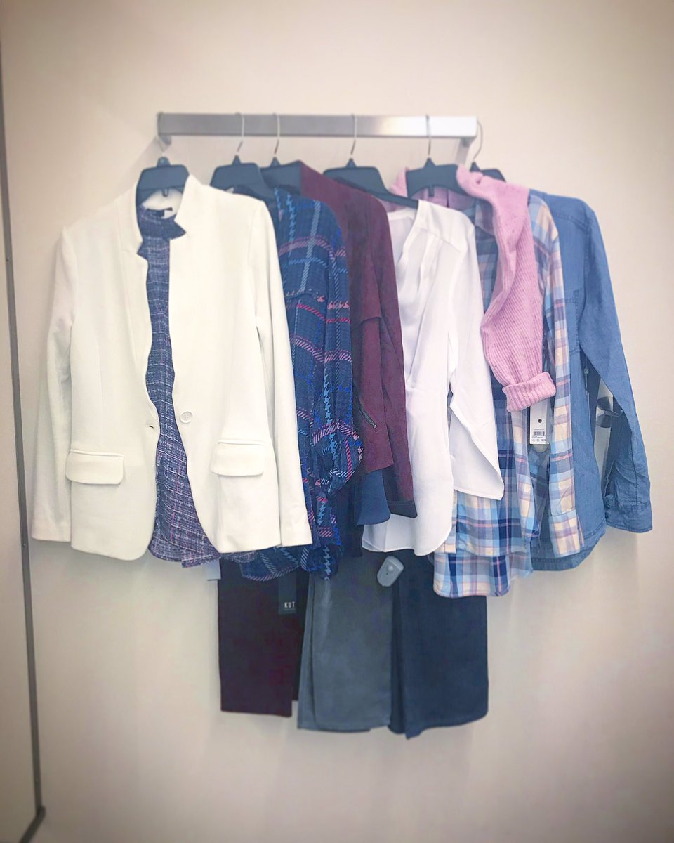 LetMeOrganizeIt's tweet photo. Went shopping with #wardrobesavvy at @nordstrom and found a great #capsulewardrobe with pieces that will last me several years. Shopping with a stylist is the way to go! #stylish https://t.co/QHHMPaOpTo