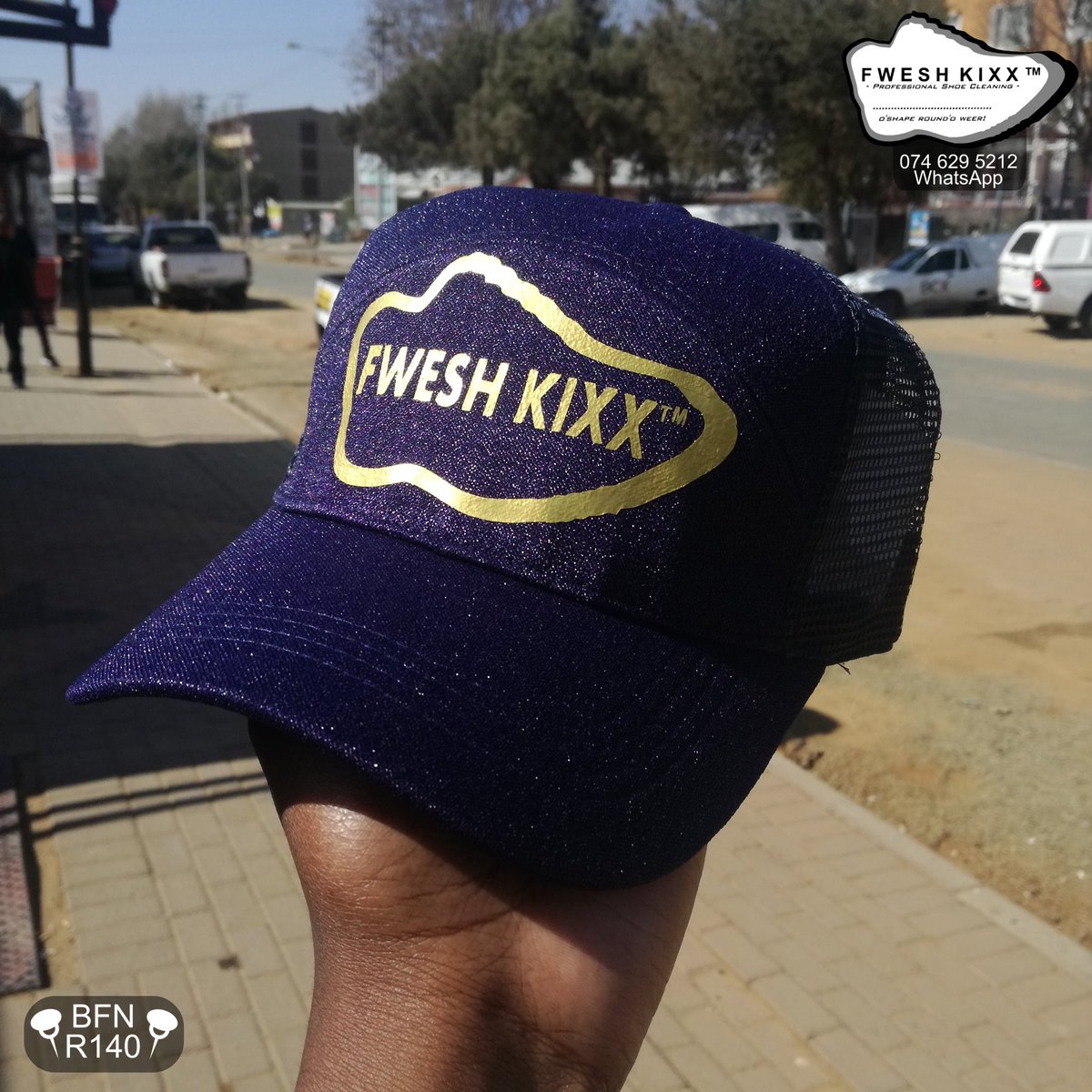 LTBoikanyo's tweet photo. #FweshKixx
Your only Bloem based professional shoe๐ cleaning company.Bring al your dirty shoes&we'll deliverโ
Call 061 405 2818 for Bookin๐
Whatsapp 074 629 5212๐ฒ
~ O'Shape Round'O Weer ~
#Nike #AirForce #Sneakers #BloemTwitter #kovsiefm #motheofm #cutfmย #LesediFM #UFSWeb https://t.co/Sx43fG3NXM