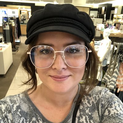 CseresznyakTess's tweet photo. #blockingthehaters #blocktheblue #NewProfilePic https://t.co/VZdduOwMce