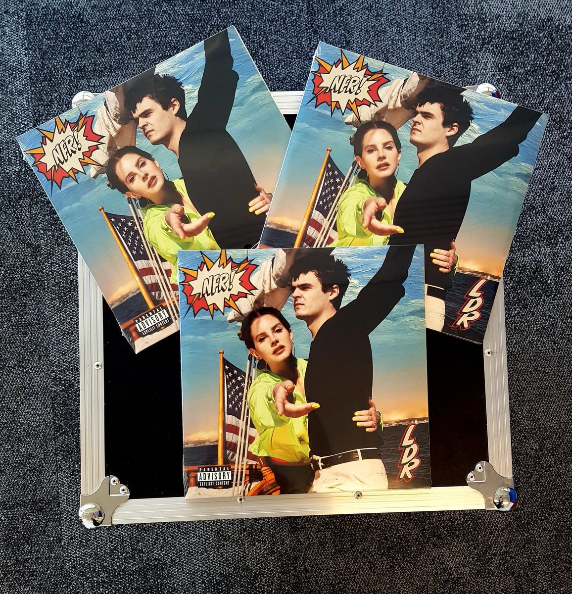 🎁 [#Concours] 🤩 GAGNEZ, avec #RFM, le VINYLE "Norman Fucking Rockwell" de @LanaDelRey! 💿 #NFR

✔️ Pour tenter votre chance, il suffit de RT et FOLLOW <a href="/RFMFrance/">RFM France</a>! 🍀 #BonneChance #MeilleurDeLaMusique

🕛 Fin du jeu le 11.09 à 23h59 (Dans la limite des lots disponibles)