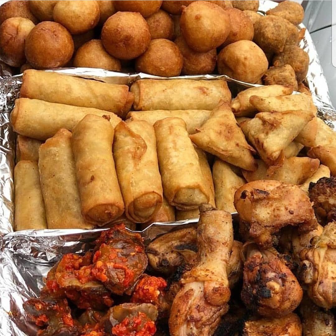 dherahs's tweet photo. A pack of sumptuous chops for #500.
While #yetty and #coza are trending, kindly patronize us. Call 07050512137 to place your order. https://t.co/l3yscyo8SD