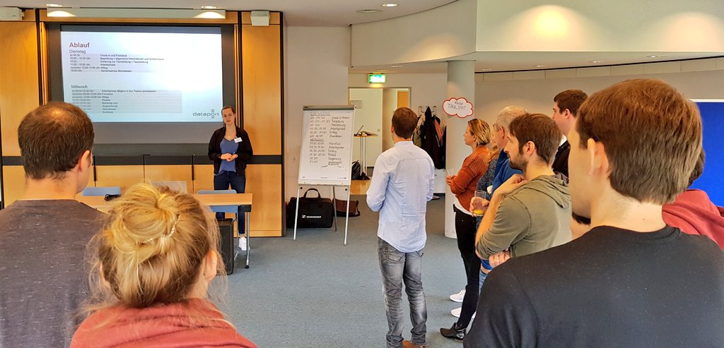Cluster_DiWiSH's tweet photo. #CodeITforKiel #Hackathon von @Datareport: Teams bilden, Projektideen zu #GreenCityKiel sammeln und los geht's 👨‍💻
Wir sind sehr gespannt auf die morgigen #Pitches 🏅
#nahsh #fhkiel #diwokiel19 #SmartCity https://t.co/OrUYd4Je1p