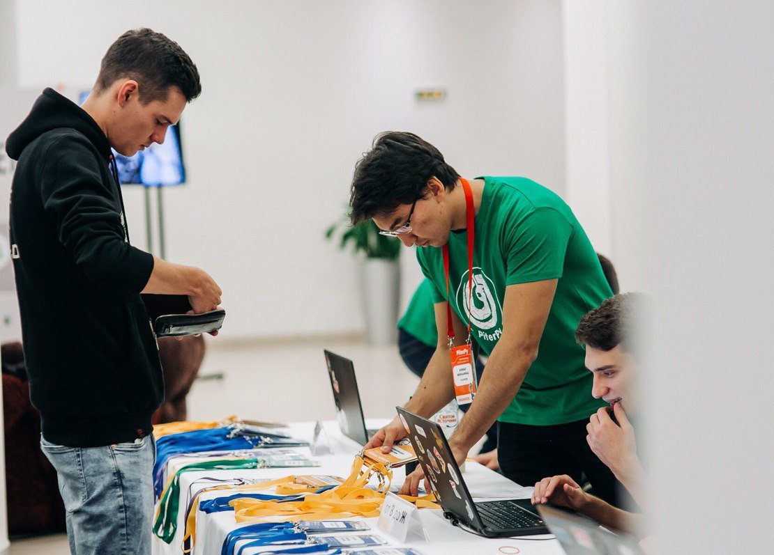 GolangPiter's tweet image. Ищем волонтеров на Golang Piter! 1 ноября 2019, отель Crowne Plaza St.Petersburg Airport. Для вас - опыт организации IT-ивентов, и классная компания 🔥
Подавайте заявку сами и приглашайте друзей!
forms.gle/K3vauEGSo1vQWy…
#piterpy #golangpiter #ищемволонтеров