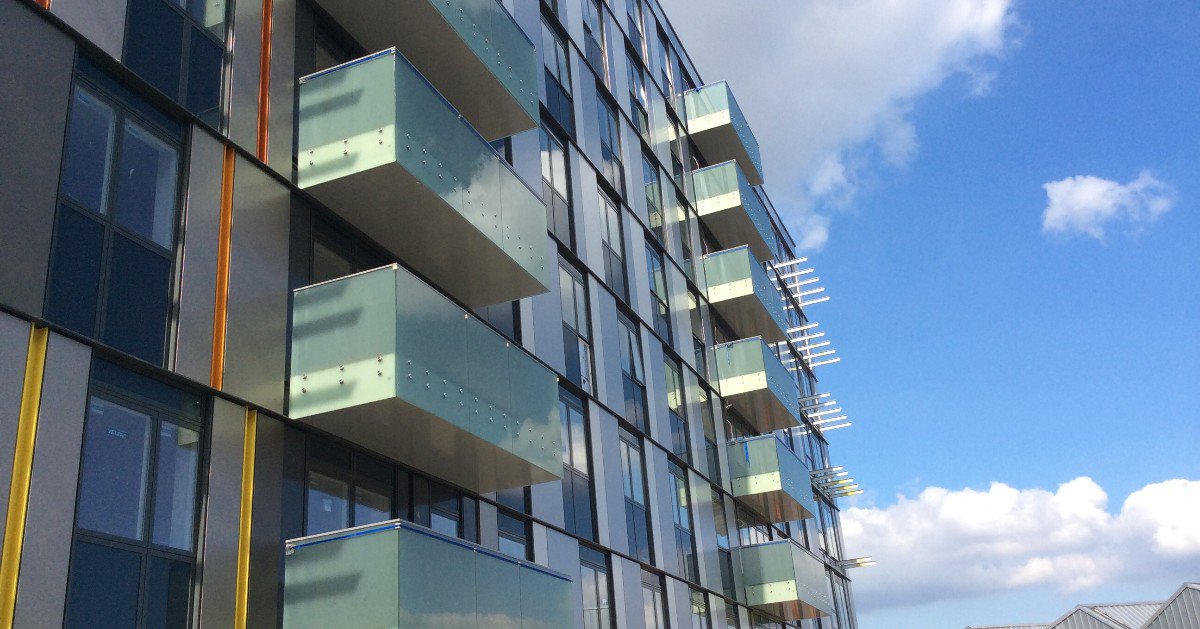 SapphireBalcony's tweet photo. Today marks 5 years since the first Sapphire balcony was installed at First Central!
#PromisedProvenTrusted #Sapphire #RigidReadyRight #Balconies #Balcony #offsite #offsitemanufacture #construction #throwback #FirstCentral https://t.co/esUH9uSSB3
