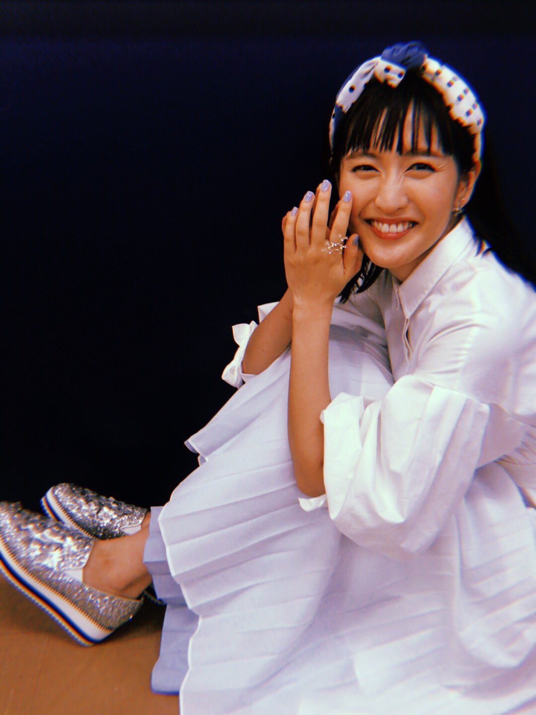 岩井七世 わたし小学生から高校生くらいまでモデルをしてたんですけど ラブベリーって雑誌でずーっと現場を共にしていた大好きなスタイリスト愛子ちゃんとひっさびさにご一緒できました 愛のこもった手作りワンピース T Co Zudoe6lffo