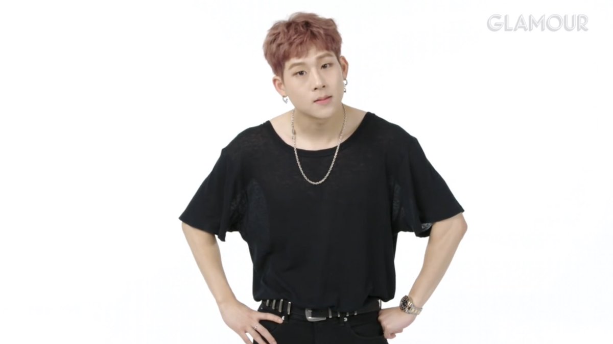 ultsmx's tweet photo. jooheon: *doesnt use emojis in one tweet*

monbebe: it ain’t him

jooheon: https://t.co/2OeoqYsGb8