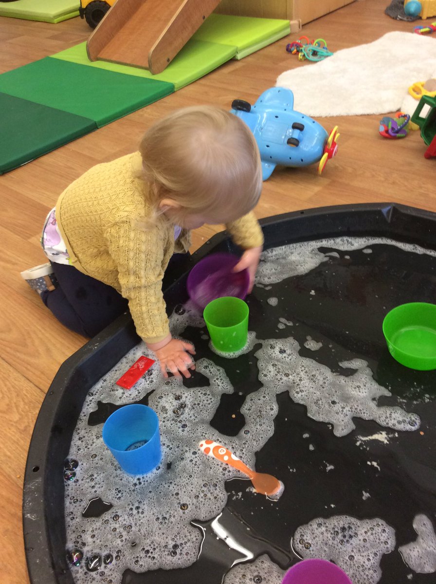 snapgrosvenor's tweet image. Babies enjoyed a tea party together with water and bubbles. #splashing #communicationandlangage #usingimagination