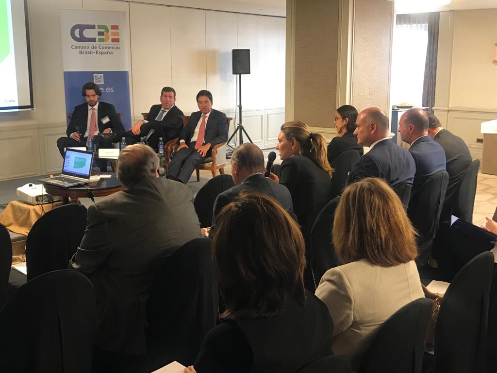 CamaraBr_Esp's tweet image. Y pasamos al #turnodepreguntas de nuestro desayuno: “¿Cuáles son los consejos para los inversores españoles en Brasil?”