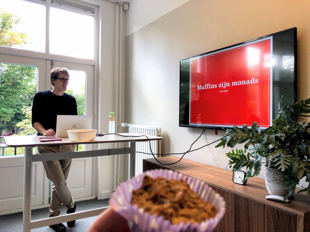 BrightinHQ's tweet photo. Vandaag een superleuke lightning talk van @jaapvanderplas over zijn ontbijt-muffins😋, functors, monads, dadelpasta, referentially transparant en eieren. De conclusie is dat monadische muffin recepten beter zijn🤓. #Haskell https://t.co/itvaEYWRRZ