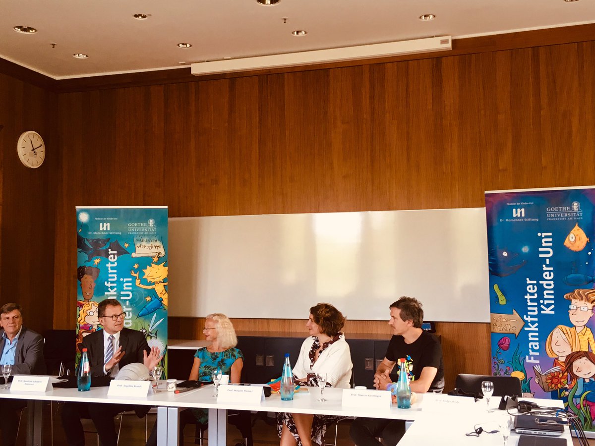 AB_Hornung's tweet image. Heute #Pressegespräch zur #Kinderuni @goetheuni: auf d. Podium #Präsidium, #MarschnerStiftung &amp;amp; Referent*innen Prof. #Brandt Prof. @MirjamWenzel, Prof. #Grininger. Nächste Woche geht es los. Wir freuen uns!Grüße an den Rest @hrzmt @VinzenzHediger @HelgeBode_Lab @Grininger_Lab