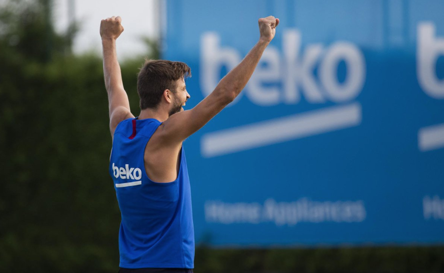FCBarcelona's tweet photo. That feeling when the kids have gone back to school... 🙌😂 https://t.co/uslrNYQpTF