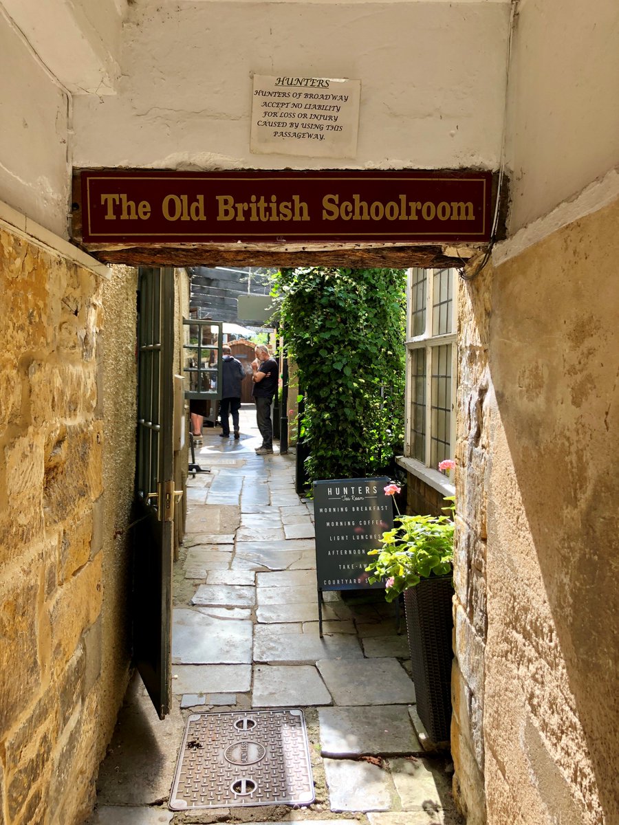 Stonehenge, Cotswolds, Oxford och Bath. Ja, mycket får du uppleva under vår resa Engelska höjdpunkter. Här kommer ett gäng härliga bilder från reseledare Marie Hederström som fångat delar av resan. 📸

Läs mer om Engelska Höjdpunkter 6d här: rolfsbuss.se/flyg/engelskah…