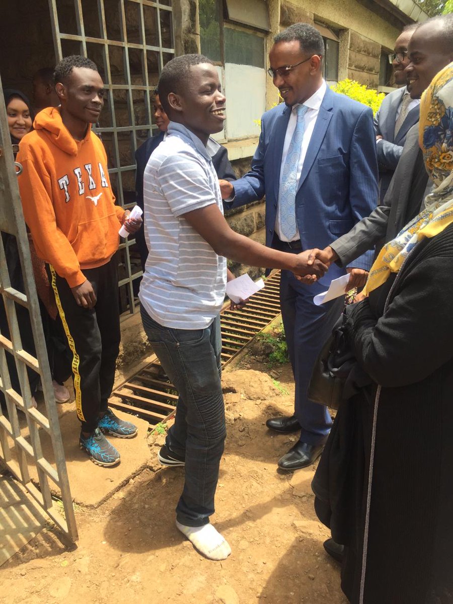 sonofkiangoma's tweet photo. Guess who is out🔥👏👏

#ReleaseMMUStudents https://t.co/3G3s1DcwDw