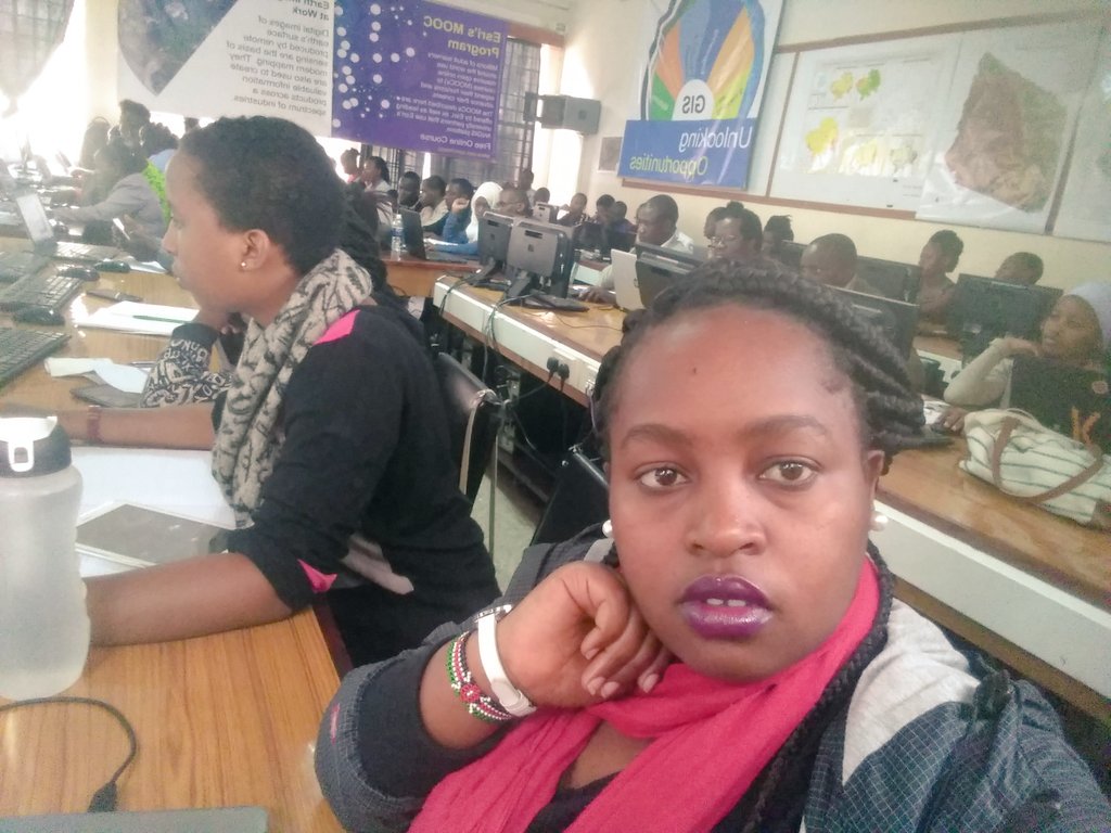 mosomtai's tweet photo. Giving back to the society; always a pleasure coming back to @KenyattaUni where my passion for #EarthObservation began under the mentorship of @SOnywere. Now, they got a whole #GISLab courtesy of @EsriEA. I can't find my way around anymore🙈.. https://t.co/ON4Z7Zx8BW