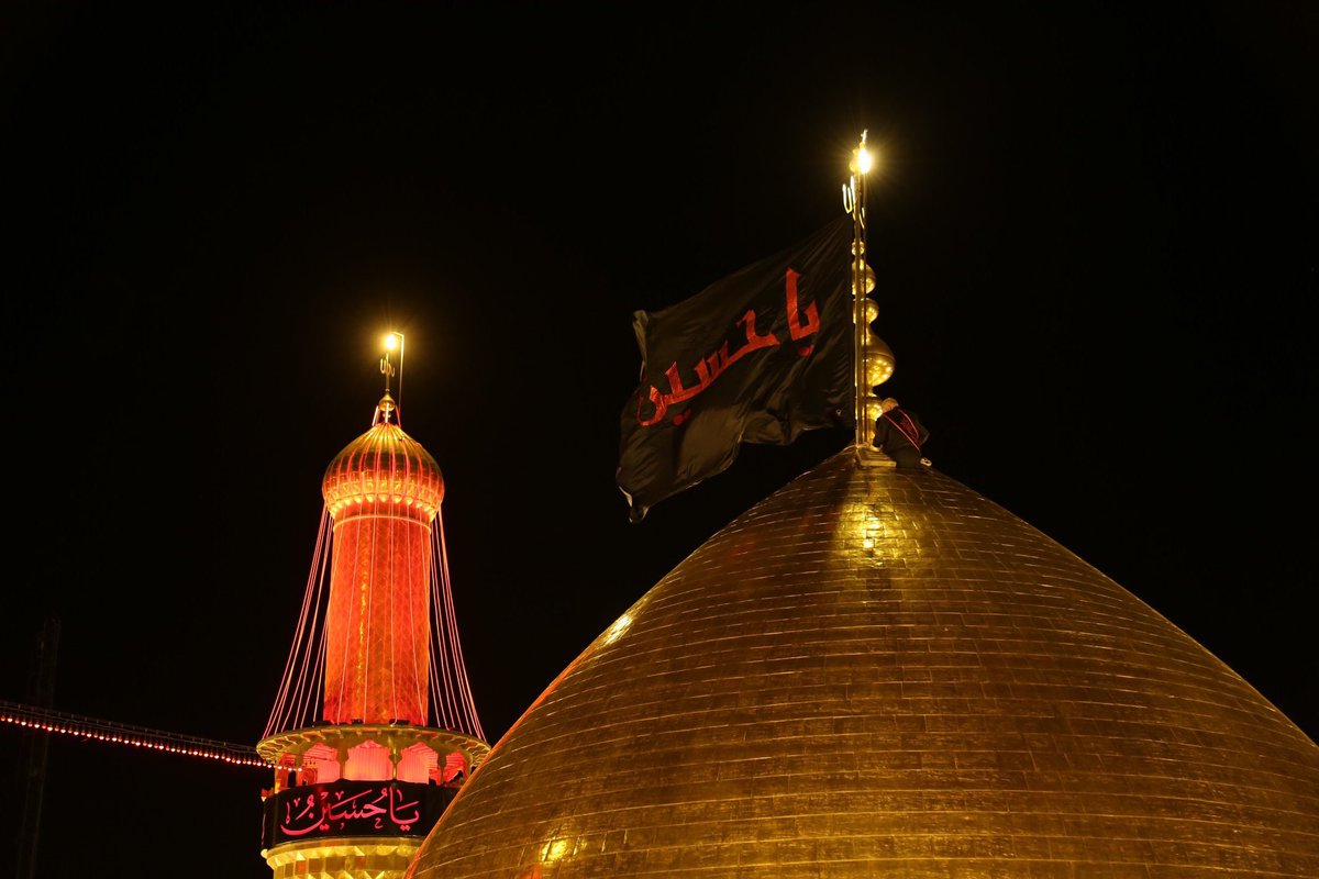 A3A_31's tweet photo. كَذَبَ المُوُتُ فَالُحُسَينُ مُخَلدُ
كُلَمَا مَر الزَمَانَ ذكرهُ يَتَجَدَدُ
🏴
 السلام على الحسين
وعلى علي بن الحسين
وعلى أولاد الحسين
وعلى أصحاب الحسين
#يا_حسين https://t.co/oRuJFIZVQh
